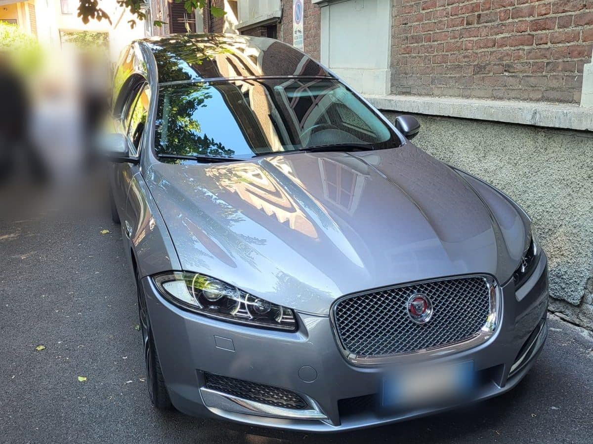 Carro funebre Jaguar